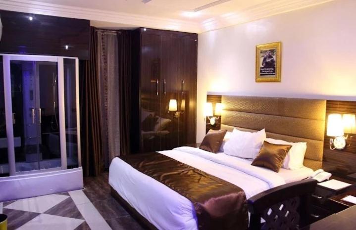 E-Suites Hotel, Abuja Dış mekan fotoğraf